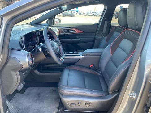 Used 2024 Chevrolet Equinox EV RS FWD image 27