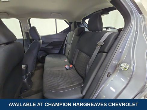 Used 2022 Nissan Kicks S FWD image 33