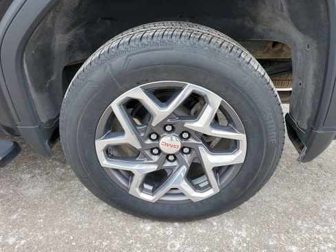 Certified 2024 GMC Sierra 1500 SLT w/ SLT Convenience Package image 33