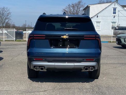 New 2026 Chevrolet Traverse LT w/ Driver Confidence Package image 4