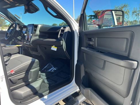 New 2026 RAM 2500 Tradesman AWD/4WD image 16