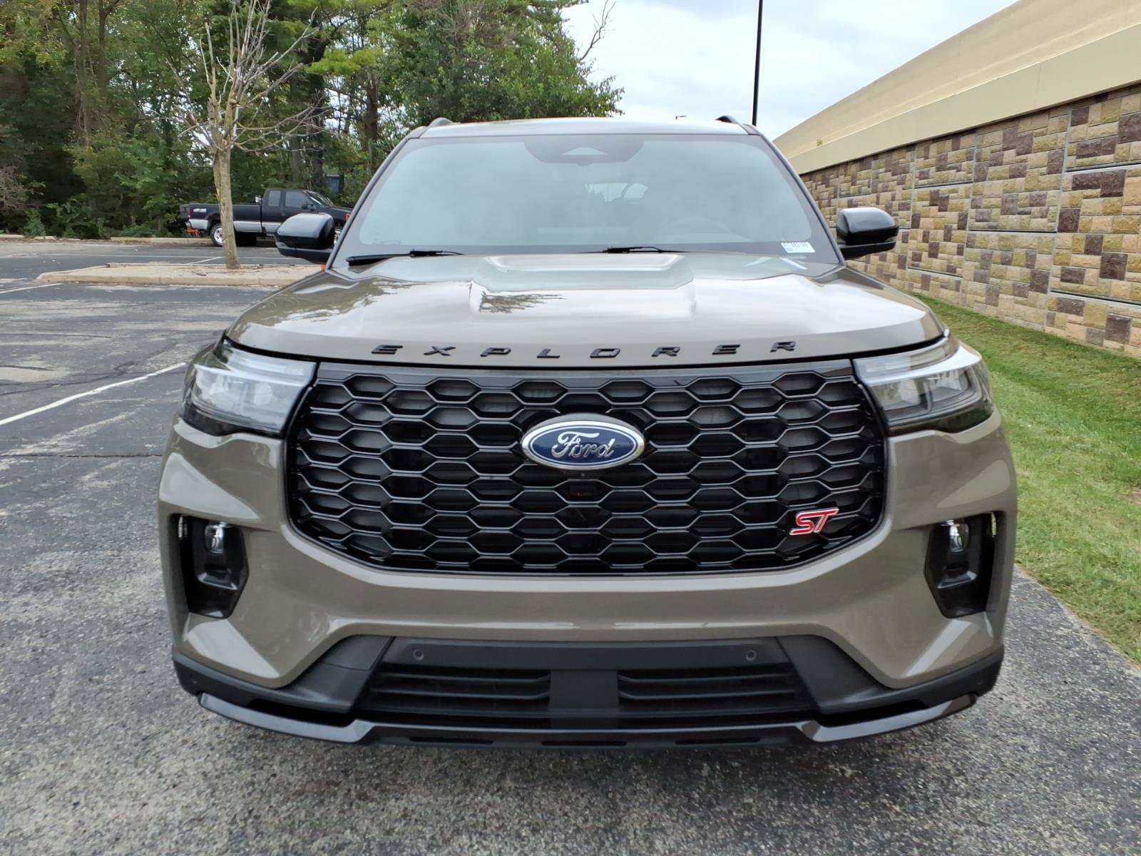 Used 2026 Ford Explorer ST w/ Sun And Sound Package AWD/4WD image 3