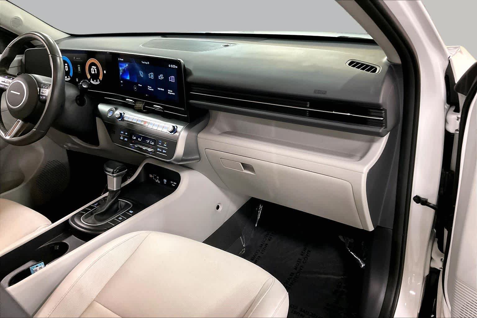 Used 2024 Hyundai Kona SEL AWD/4WD image 18