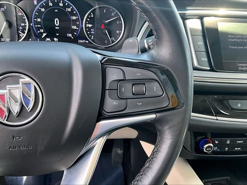 Used 2022 Buick Enclave Avenir w/ Avenir Technology Package AWD/4WD image 19