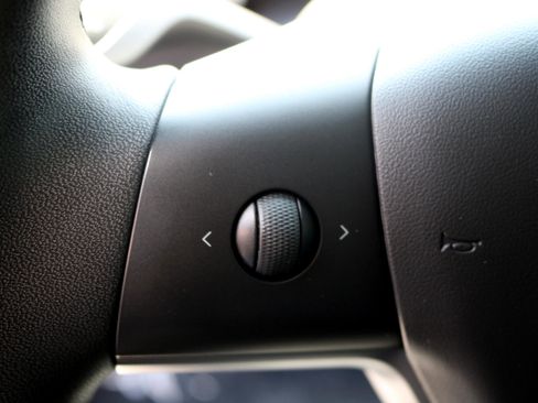 Used 2019 Tesla Model 3 Performance image 18