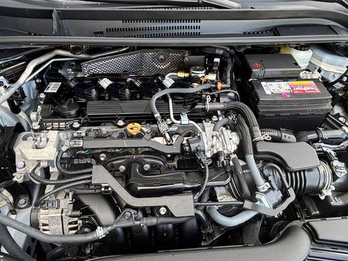 Used 2025 Toyota Corolla LE FWD image 17