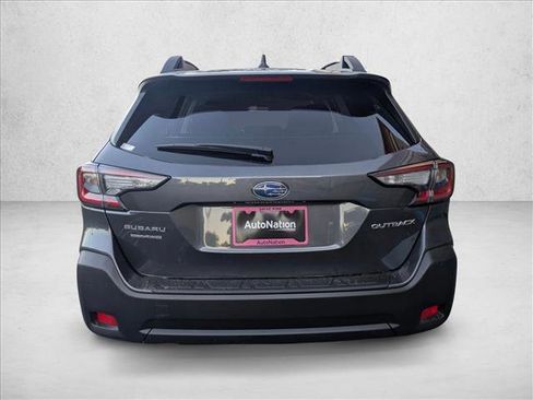 Used 2025 Subaru Outback Premium AWD/4WD image 8