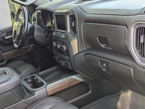 Used 2022 Chevrolet Silverado 2500 High Country w/ Z71 Off-Road Package image 21