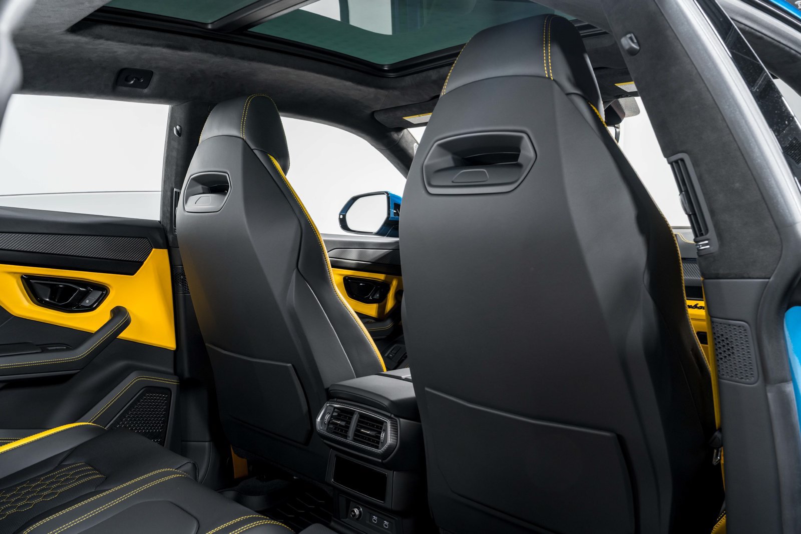 Used 2024 Lamborghini Urus S AWD/4WD image 34