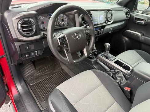 Certified 2023 Toyota Tacoma TRD Off-Road w/ Technology Package image 13