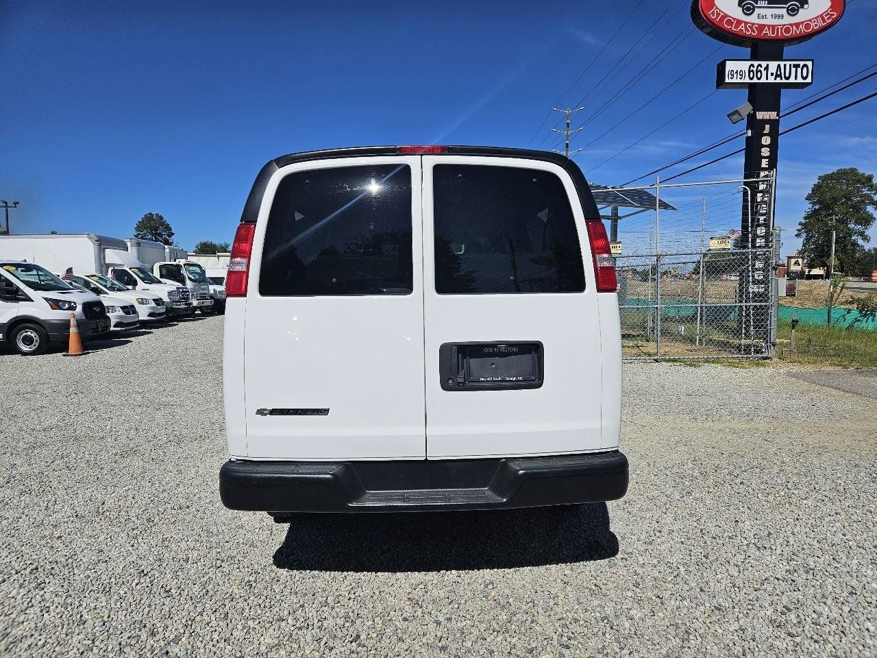 Used 2019 Chevrolet Express 3500 LS RWD image 4