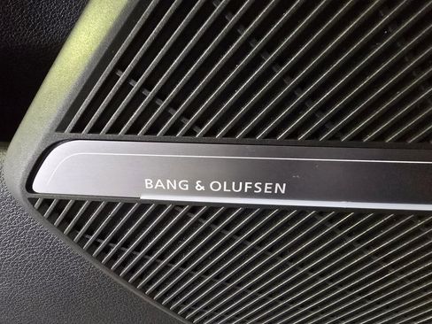 Used 2024 Audi Q5 e Premium Plus image 11