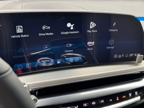 New 2025 Cadillac Lyriq Luxury image 26