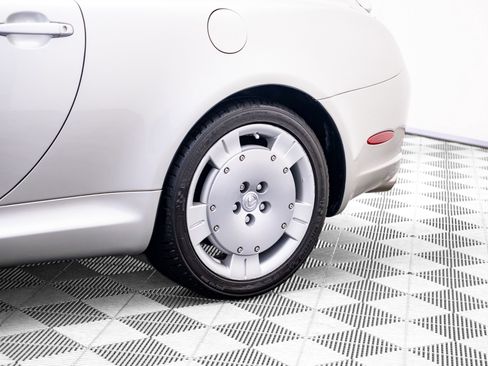 Used 2002 Lexus SC 430 Convertible RWD image 30