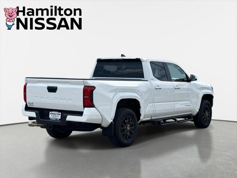 Used 2025 Toyota Tacoma SR5 AWD/4WD image 2