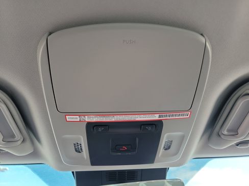 Used 2025 Toyota Camry LE image 22