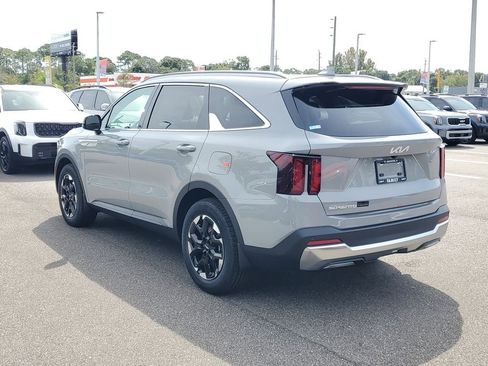 New 2026 Kia Sorento S w/ S Panoramic Sunroof Package image 4