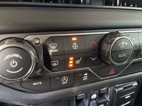 New 2026 Jeep Wrangler Unlimited Rubicon AWD/4WD image 39