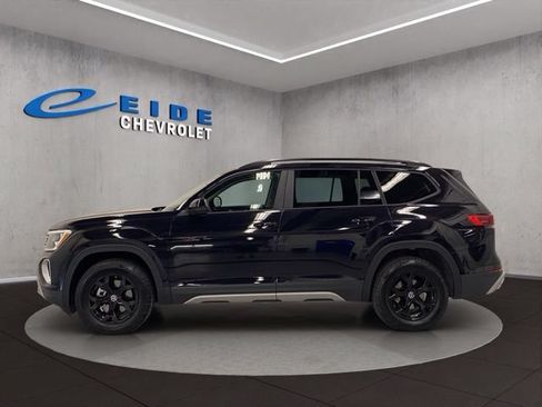 Used 2024 Volkswagen Atlas Peak Edition SEL AWD/4WD image 12