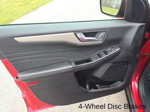 Used 2022 Ford Escape SEL image 24