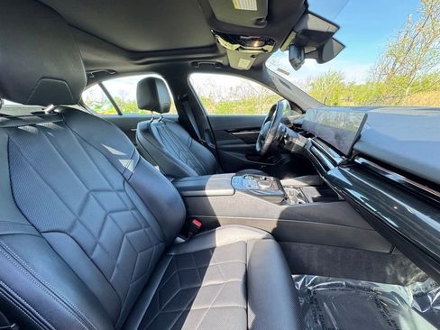 Certified 2024 BMW 530i xDrive AWD/4WD image 28