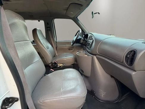 Used 1997 Ford E-350 and Econoline 350 Club Wagon image 10