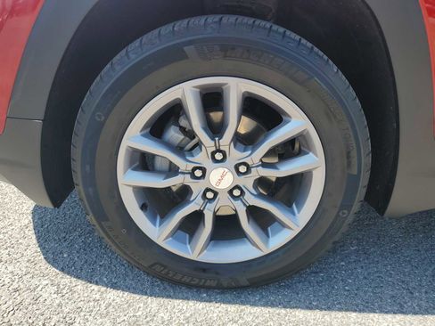 Certified 2024 GMC Terrain SLT w/ Tech Package image 10