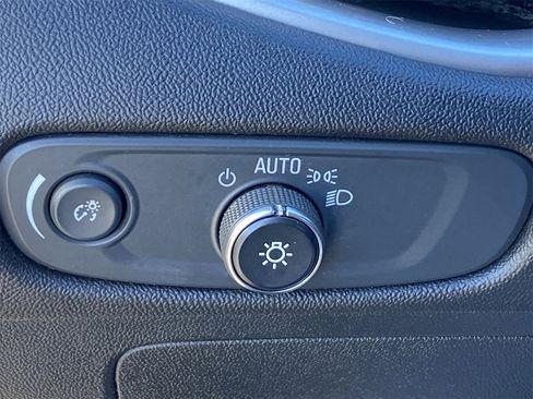 Used 2022 Chevrolet Malibu LT image 28