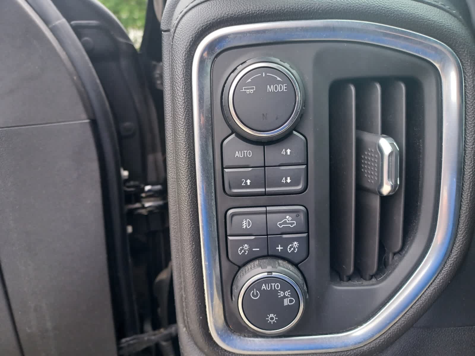 Used 2020 Chevrolet Silverado 1500 RST w/ All-Star Edition AWD/4WD image 17