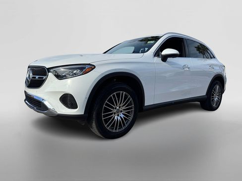 Certified 2025 Mercedes-Benz GLC 300 GLC 300 image 9