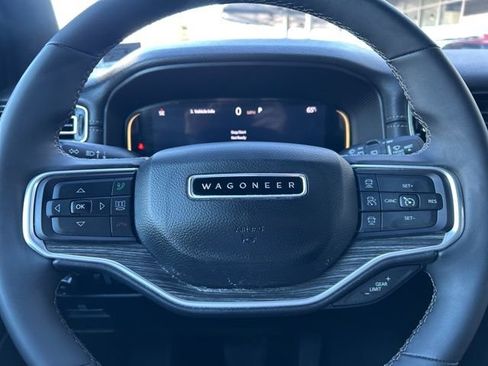 Used 2024 Jeep Wagoneer L Series II w/ Flexible Seating Group image 17
