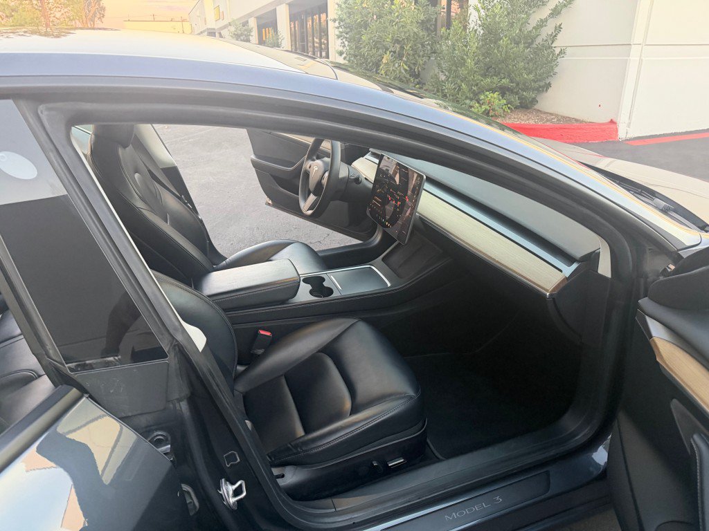 Used 2021 Tesla Model 3 Standard Range RWD image 12