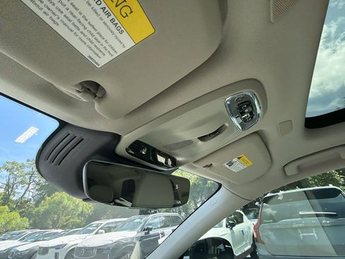 Used 2019 Volvo XC60 T5 Momentum w/ Premium Package FWD image 34