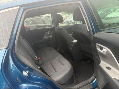 Used 2019 Kia Niro LX FWD image 13