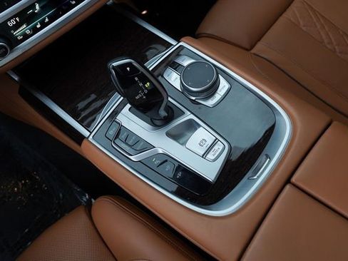 Used 2022 BMW 740i w/ M Sport Package RWD image 35