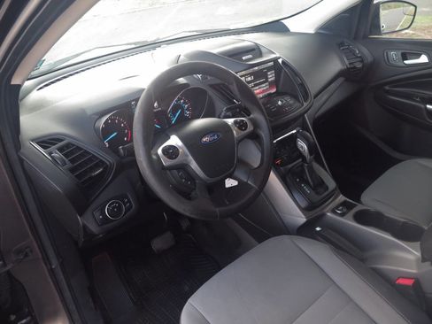 Used 2015 Ford Escape SE w/ Equipment Group 201A image 8