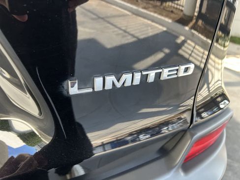 Used 2022 Jeep Cherokee Limited image 30