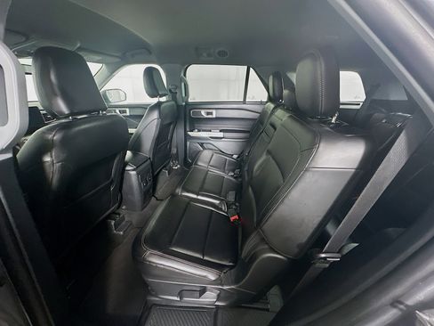 Used 2023 Ford Explorer XLT w/ Equipment Group 202A image 29