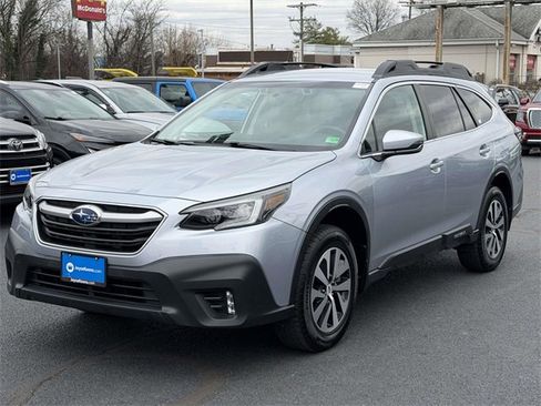 Used 2021 Subaru Outback Premium image 4