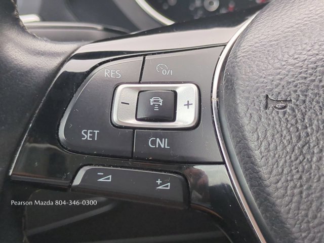 Used 2018 Volkswagen Tiguan SEL w/ R-Line Package FWD image 28