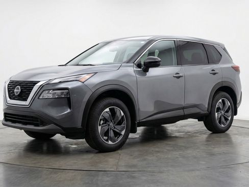 Used 2025 Nissan Rogue SV image 3