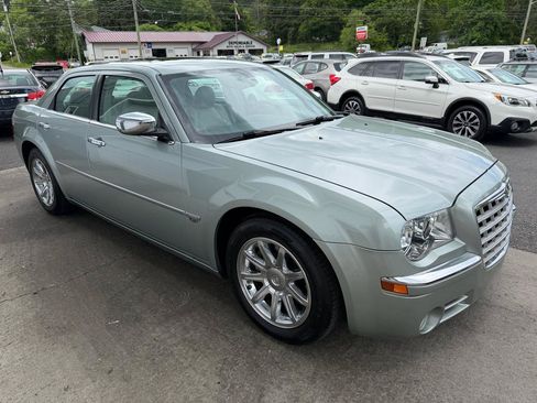 Used 2006 Chrysler 300 C w/ Sound Group II RWD image 3