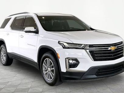 Used 2023 Chevrolet Traverse LT