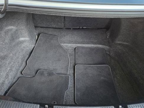 Used 2010 Ford Taurus SEL image 20