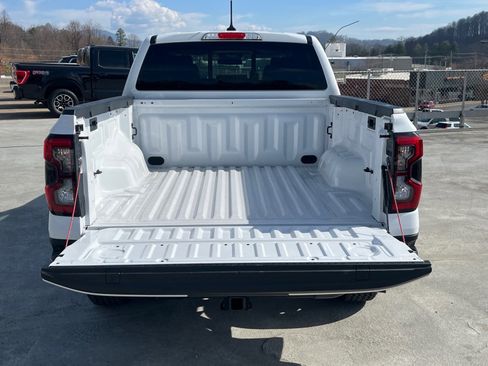 Used 2024 Ford Ranger Lariat w/ FX4 Off-Road Package image 4