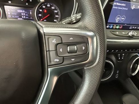 Used 2022 Chevrolet Blazer LT FWD image 17