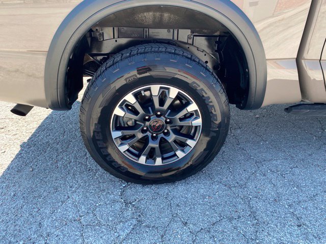 Used 2024 Nissan Titan PRO-4X w/ Pro-4x Convenience Package AWD/4WD image 23