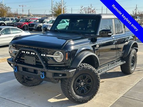 Used 2021 Ford Bronco Wildtrak image 3