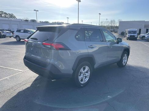 Used 2021 Toyota RAV4 XLE image 10