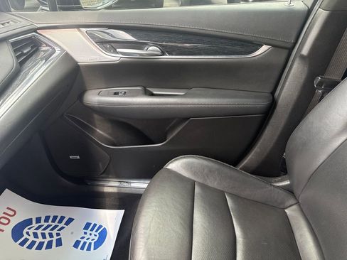 Used 2020 Cadillac XT5 Premium Luxury AWD/4WD image 29